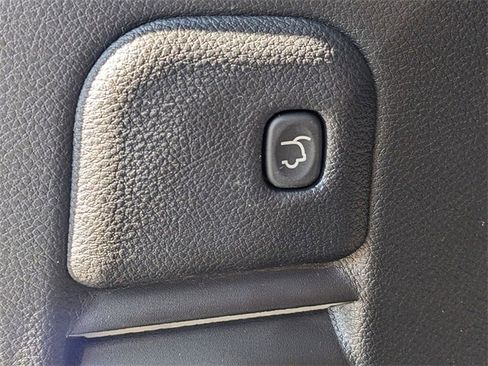 Certified 2022 Jeep Grand Cherokee Laredo X image 29