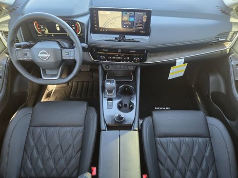 New 2026 Nissan Rogue Platinum image 24