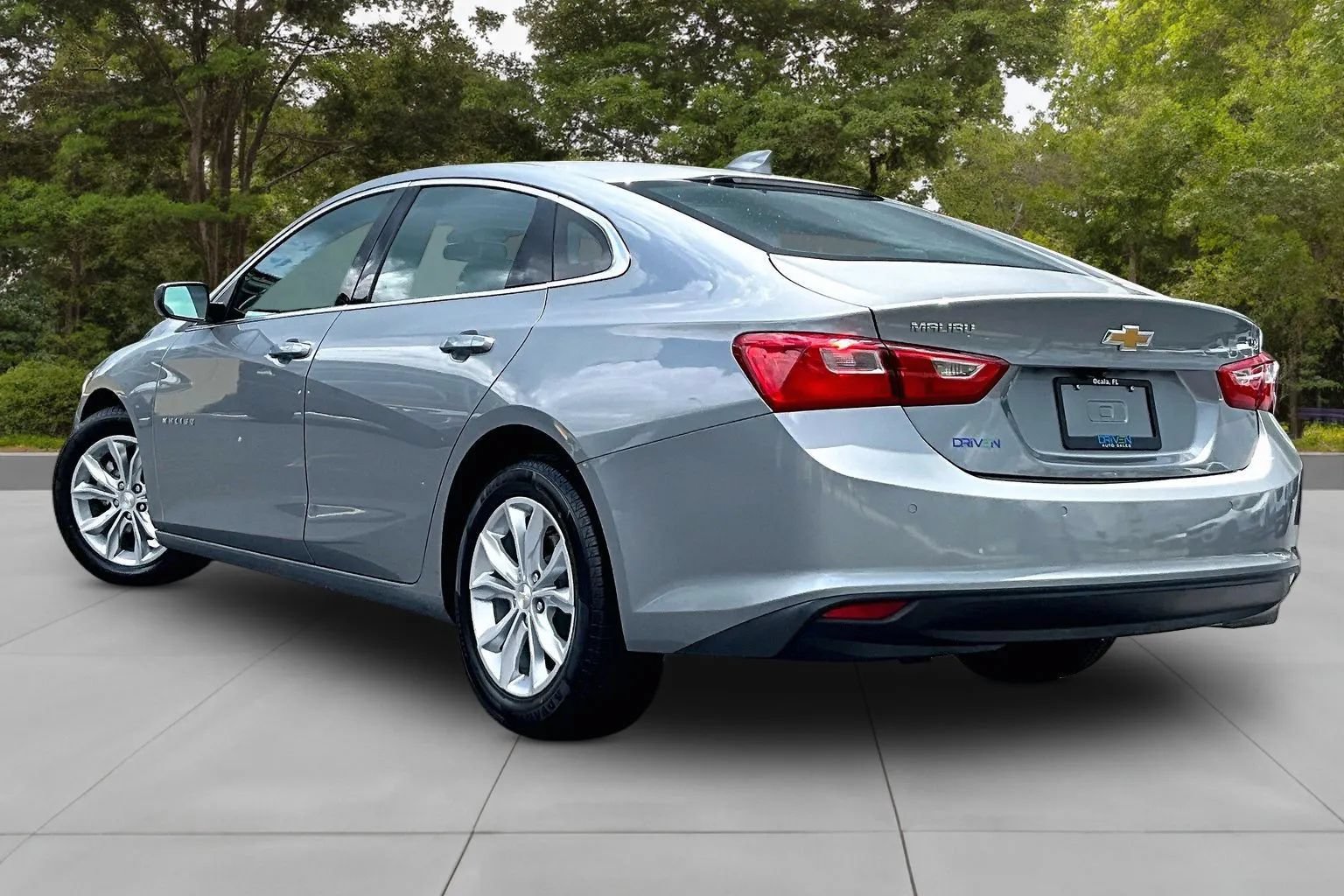 Used 2024 Chevrolet Malibu LT FWD image 12