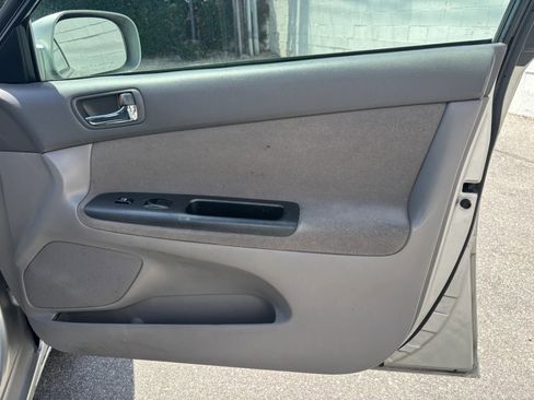 Used 2006 Toyota Camry LE image 27