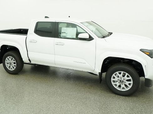 New 2026 Toyota Tacoma SR5 RWD image 22