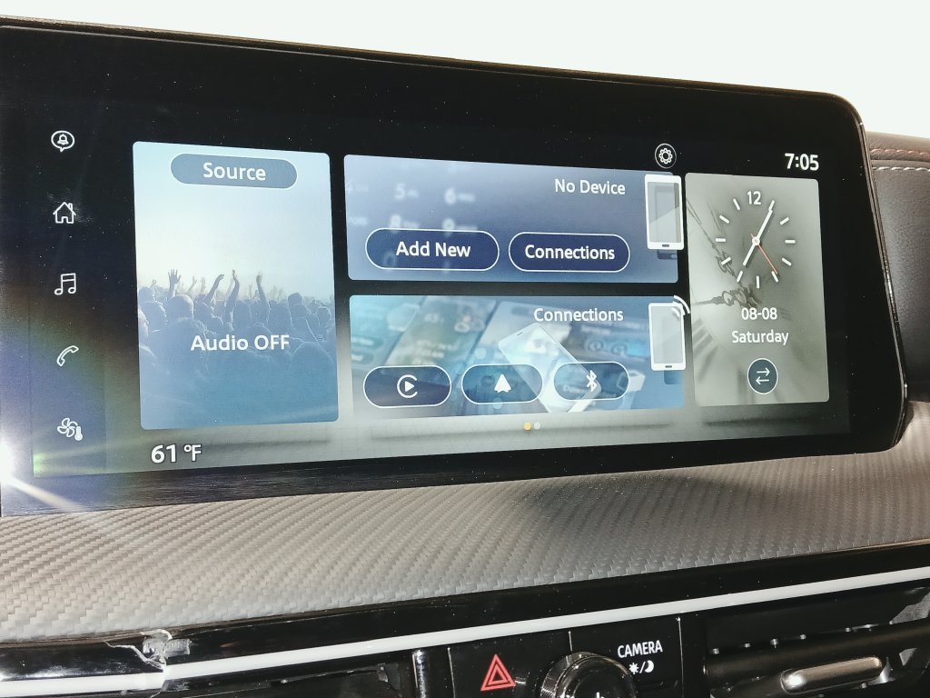 Used 2025 Nissan Kicks SR FWD image 21