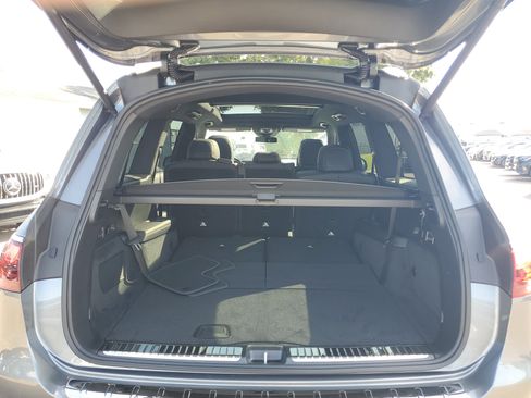 New 2026 Mercedes-Benz GLS 580 4MATIC image 8