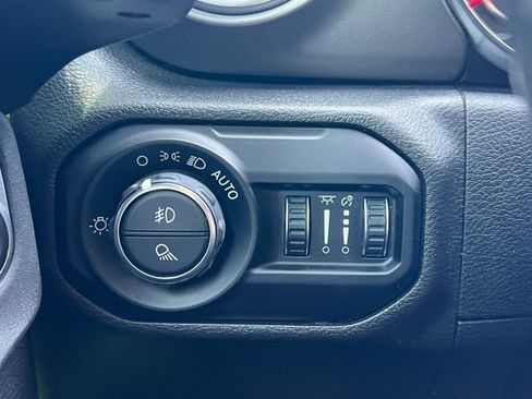 Used 2021 Jeep Gladiator Rubicon AWD/4WD image 18