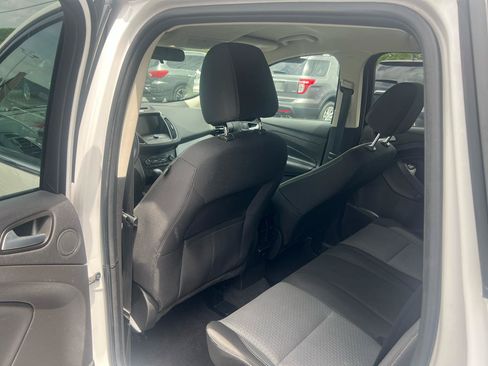 Used 2017 Ford Escape SE w/ Equipment Group 201A AWD/4WD image 13