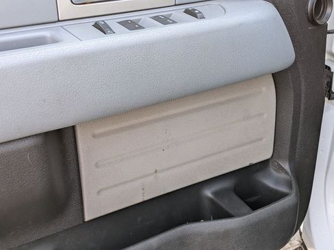 Used 2011 Ford F150 XLT w/ XLT Convenience Pkg image 15