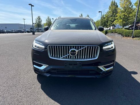 Used 2024 Volvo XC90 T8 Ultimate w/ Protection Package Premier AWD/4WD image 2