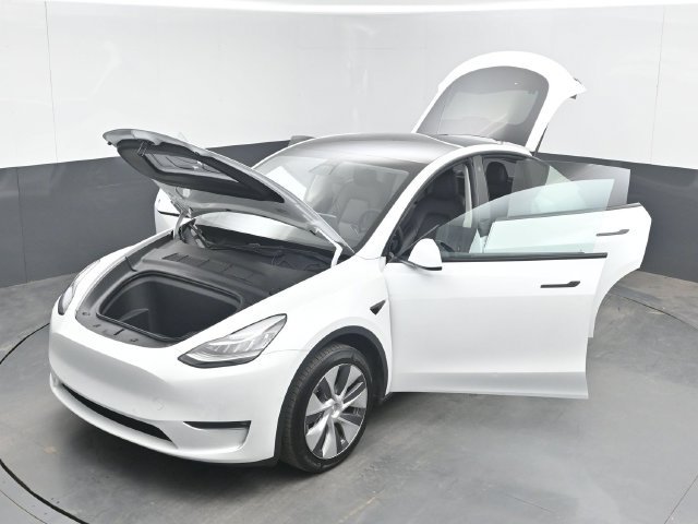 Used 2022 Tesla Model Y Long Range AWD/4WD image 48