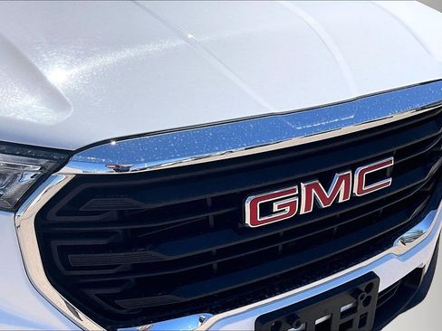 Certified 2024 GMC Terrain SLE FWD image 32