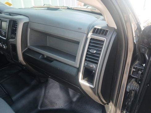 Used 2018 RAM 3500 Tradesman w/ Chrome Appearance Group image 32