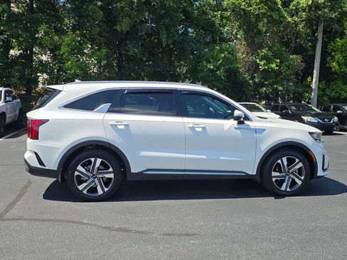 Certified 2023 Kia Sorento EX AWD/4WD image 2