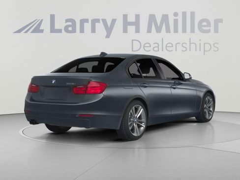 Used 2013 BMW 328i Sedan RWD image 2