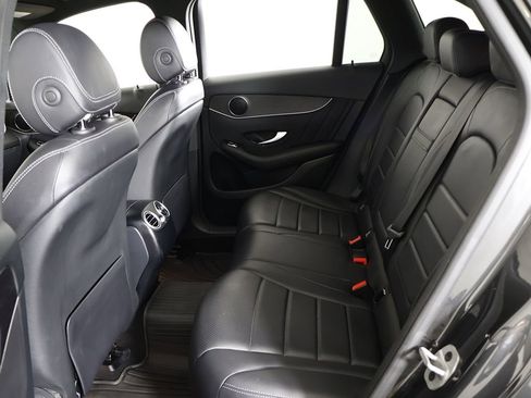 Used 2022 Mercedes-Benz GLC 300 4MATIC w/ AMG Line image 31
