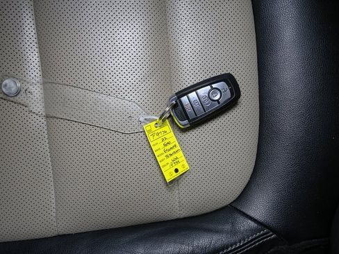 Used 2022 Ford Escape Titanium w/ Titanium Elite Package image 41