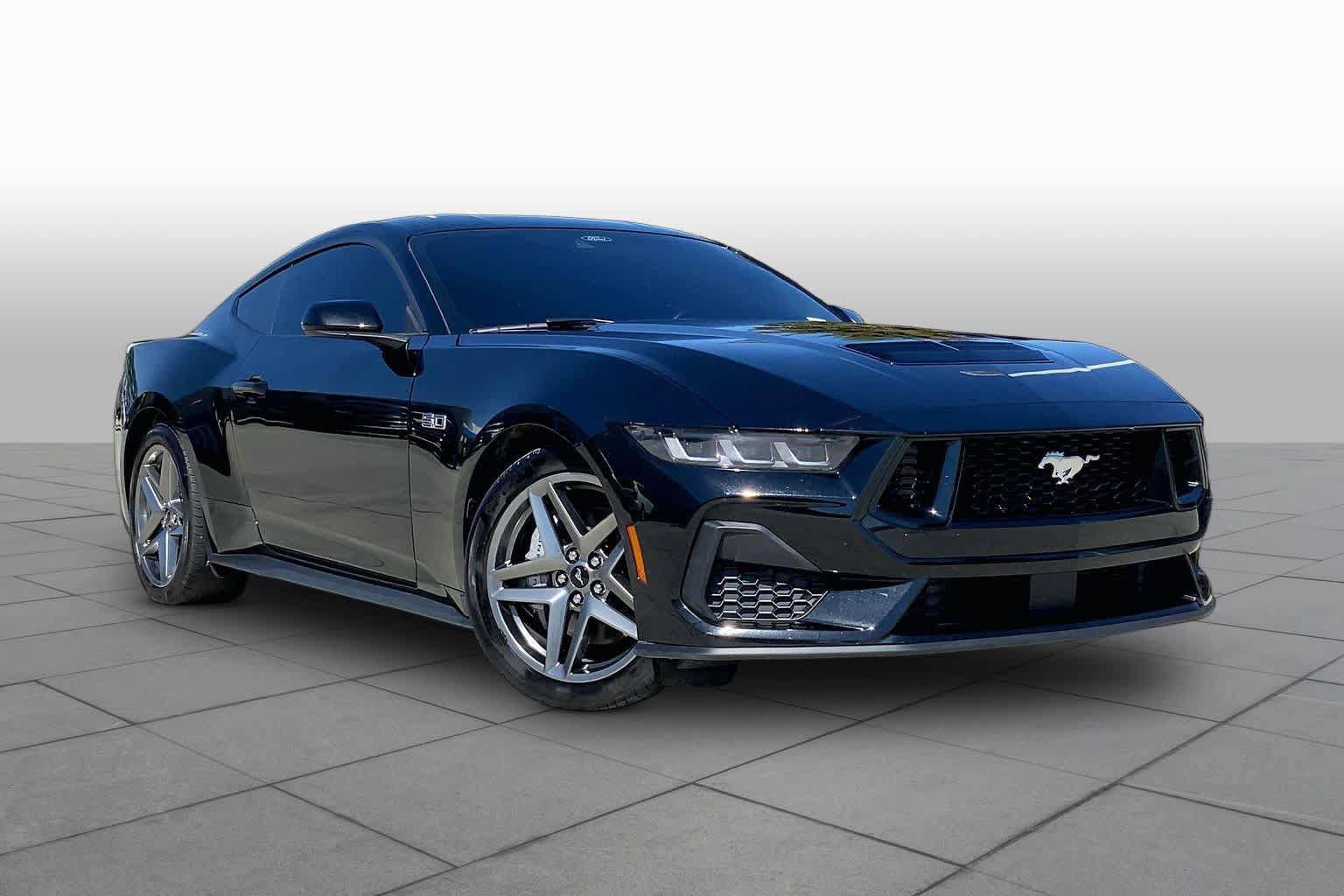 Used 2024 Ford Mustang GT RWD image 3