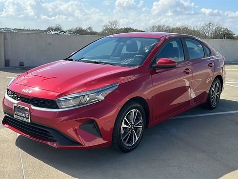 Used 2024 Kia Forte LXS image 8