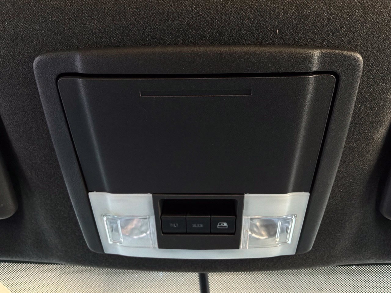 Used 2015 Ford F250 Lariat w/ Lariat Ultimate Package AWD/4WD image 23