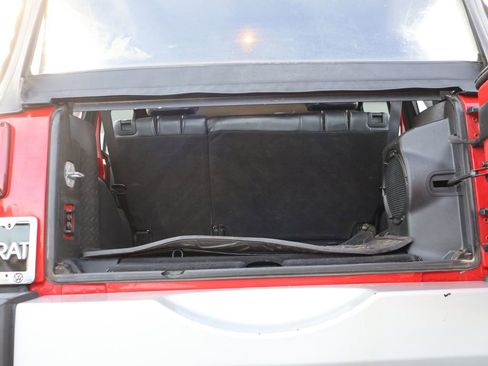 Used 2013 Jeep Wrangler Unlimited Sahara w/ Connectivity Group image 21