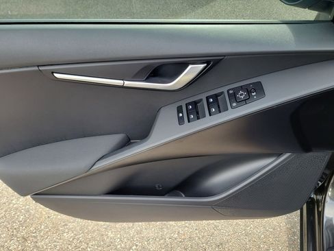 New 2026 Kia Niro LX FWD image 19