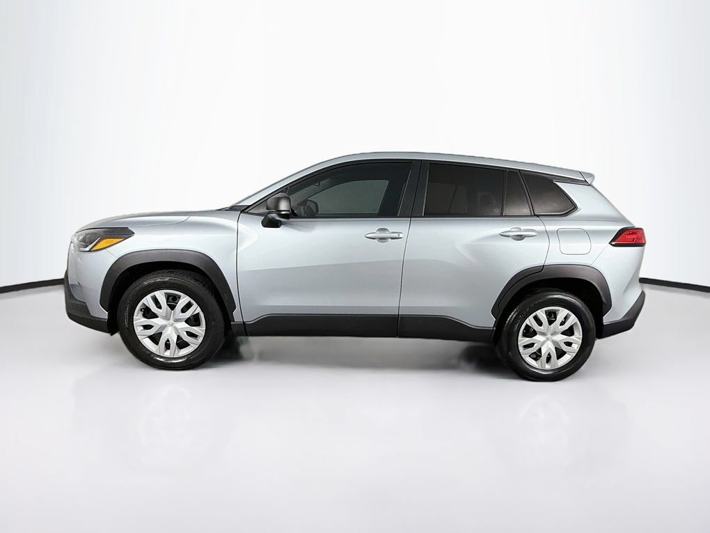 Used 2023 Toyota Corolla Cross L FWD image 6
