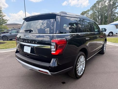 Used 2024 Ford Expedition Limited RWD image 15