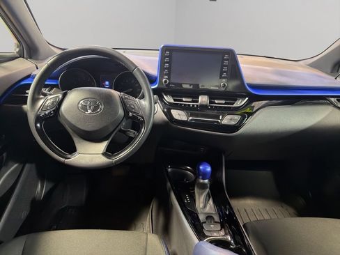Used 2020 Toyota C-HR XLE FWD image 12