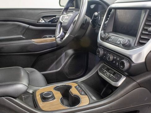 Used 2023 GMC Acadia SLE image 27