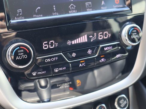 Used 2017 Nissan Murano Platinum w/ Platinum Technology Package FWD image 24