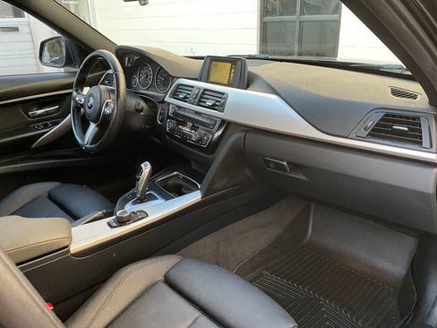 Used 2017 BMW 320i xDrive 320i xDrive image 7