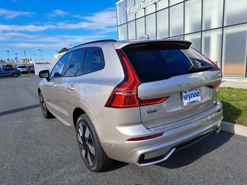 New 2024 Volvo XC60 T8 Plus w/ Protection Package Premier image 4