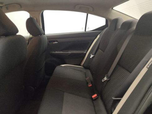 Used 2021 Nissan Versa SV image 18