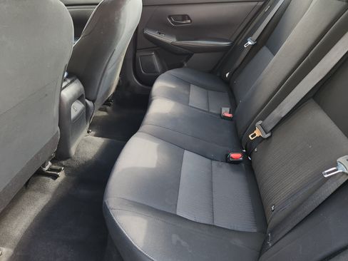 Used 2025 Nissan Sentra SV FWD image 30