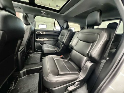 Used 2023 Ford Explorer XLT w/ Equipment Group 202A image 25