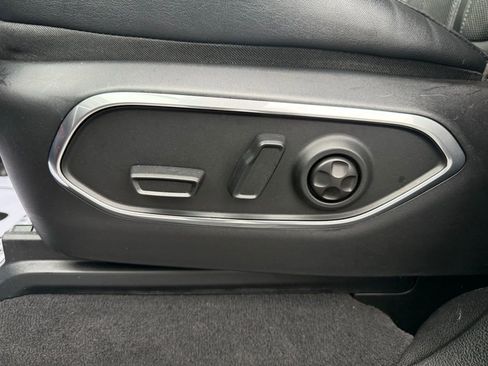 Used 2022 Jeep Wagoneer Series II w/ Premium Group I image 14