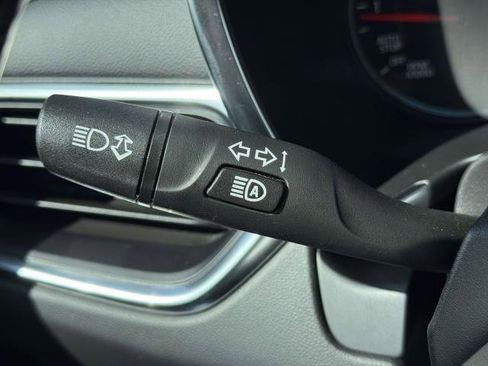 Used 2024 Chevrolet Equinox LT image 20