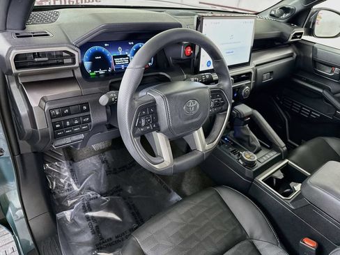 Used 2025 Toyota 4Runner TRD Off-Road Premium AWD/4WD image 20
