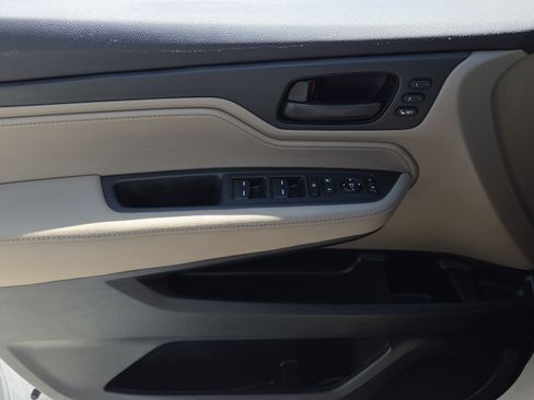 Used 2023 Honda Odyssey EX-L image 35