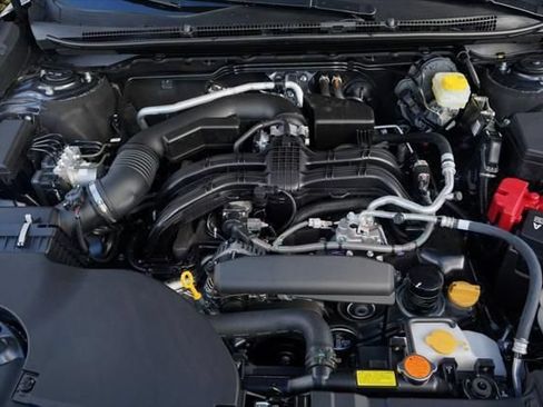 Certified 2025 Subaru Outback Premium AWD/4WD image 9