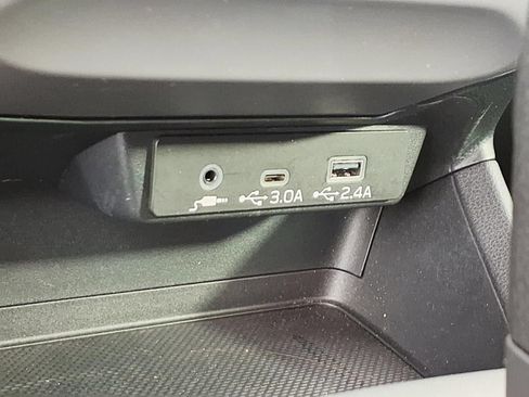 Certified 2025 Subaru Crosstrek 2.5i Premium AWD/4WD image 17