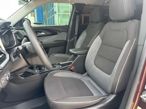 Used 2023 Chevrolet TrailBlazer LT w/ Convenience Package image 13