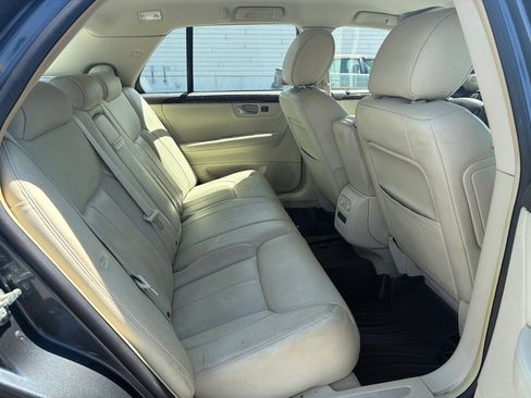 Used 2009 Cadillac DTS w/ Trunk Convenience Package FWD image 14