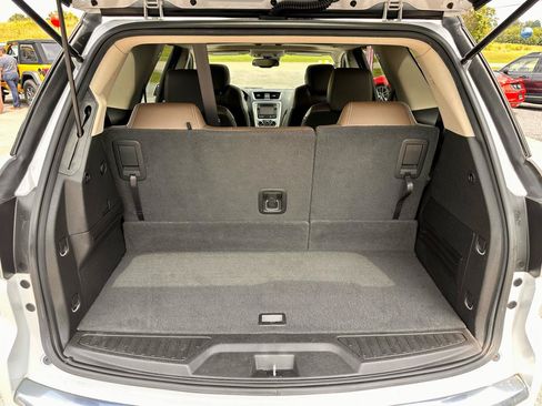 Used 2016 GMC Acadia SLT w/ Open Road Package FWD image 14
