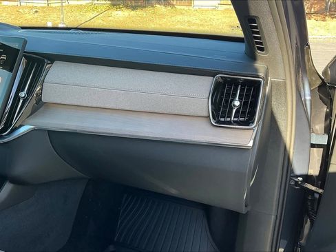 New 2026 Volvo XC90 B6 Ultra w/ Protection Package Premier image 29