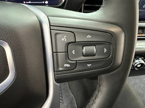 Used 2025 GMC Sierra 1500 SLT AWD/4WD image 22