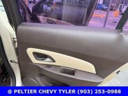 Used 2013 Chevrolet Cruze LT FWD image 14
