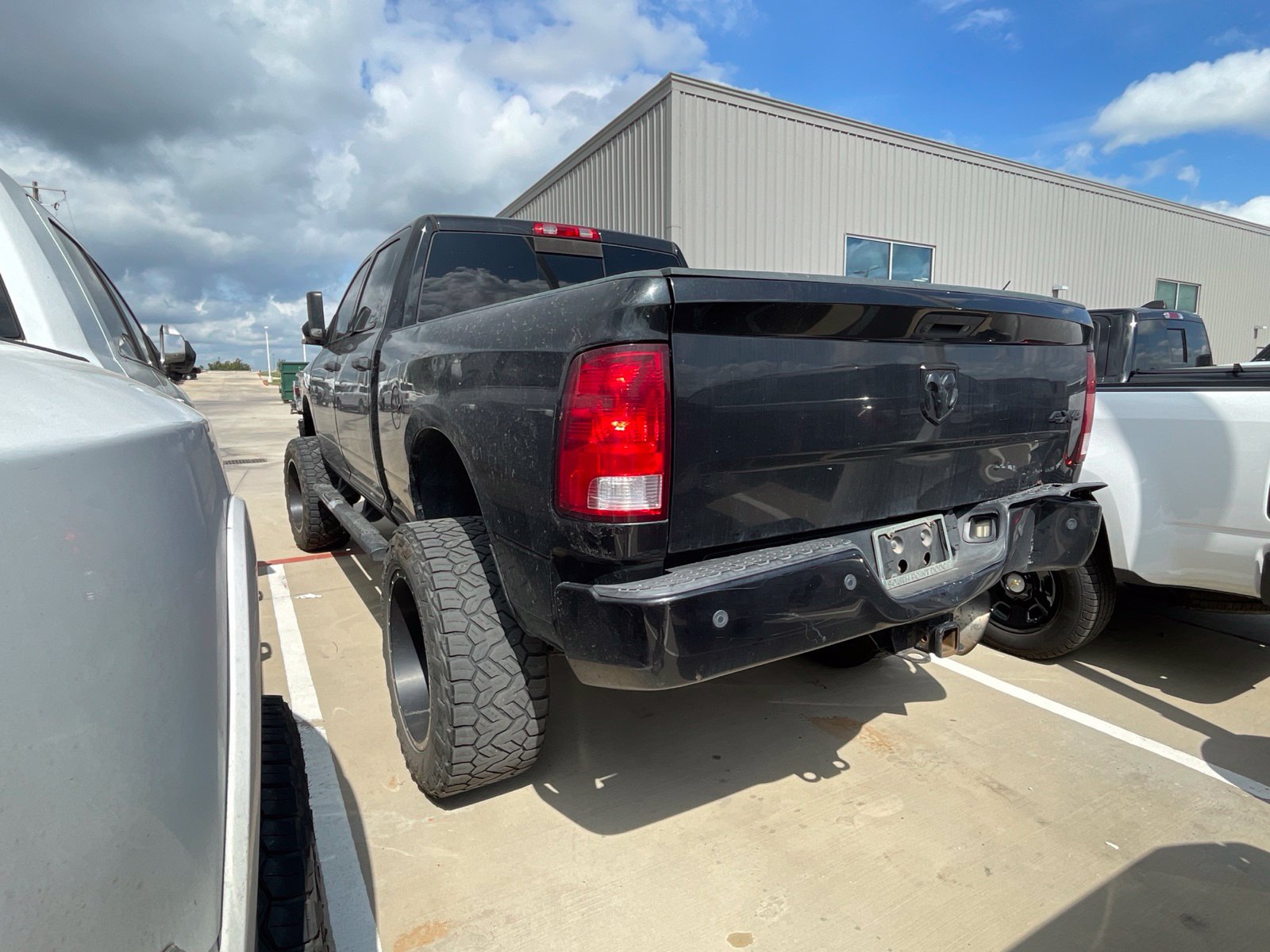 Used 2016 RAM 2500 Lone Star w/ Black Appearance Group AWD/4WD image 6