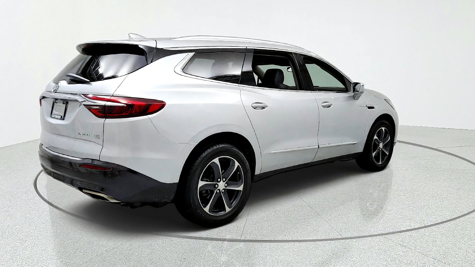 Used 2019 Buick Enclave Essence w/ LPO, Sport Appearance Package AWD/4WD image 5