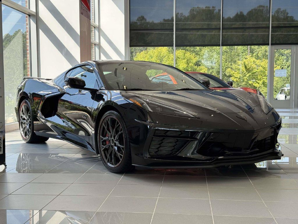 Used 2023 Chevrolet Corvette Stingray Premium Cpe w/ Z51 Performance Package RWD image 2