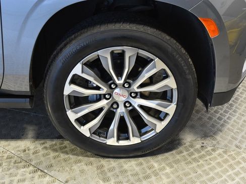 Used 2021 GMC Yukon Denali w/ Denali Premium Package image 39