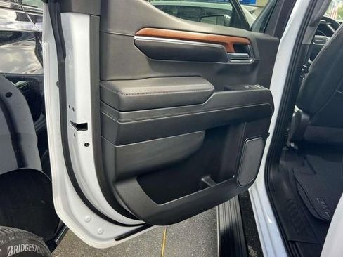 Used 2022 GMC Sierra 1500 Denali w/ Denali Reserve Package image 15